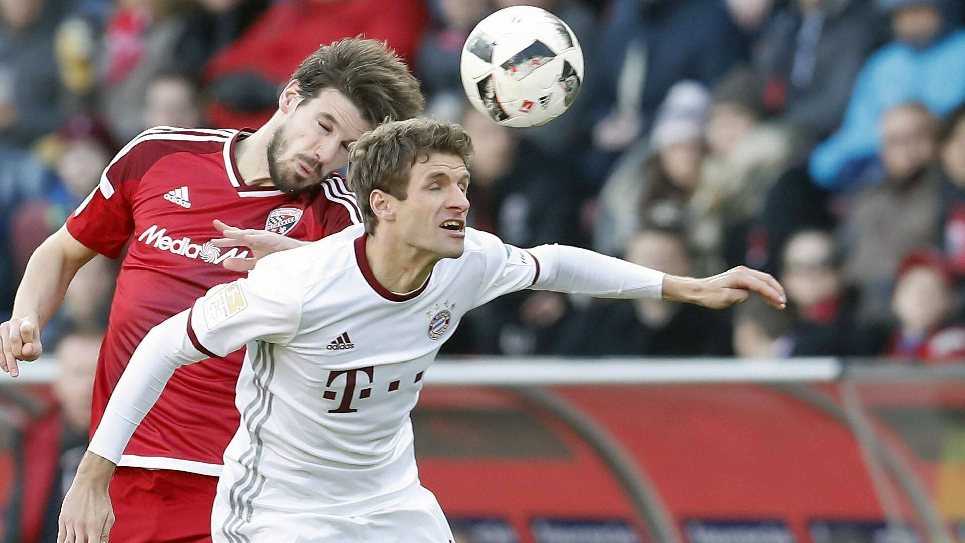 巴萨梅西关键助攻助力进球